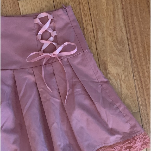 Kawaii Y2K Pink Bow Tie Lacy Trim Mini Skirt, Size M - Picture 2 of 4